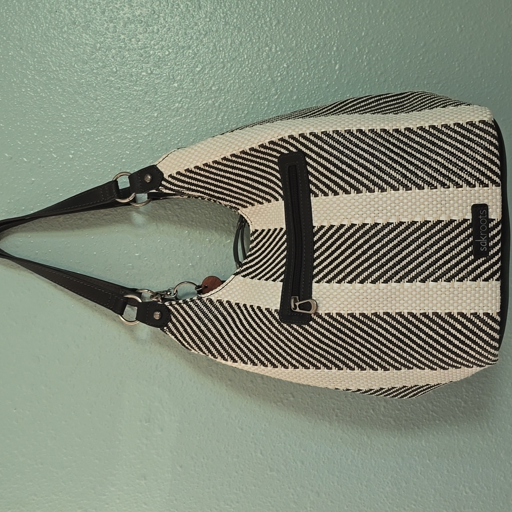 Wovens Straw Black and White Striped Spring Summer Sakroots Tote Bag - Picture 2 of 5